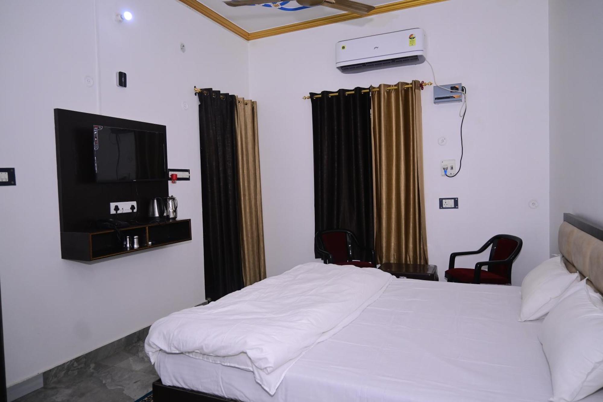Shri Narayanam Guest House And Home Stay Ayodhya ภายนอก รูปภาพ
