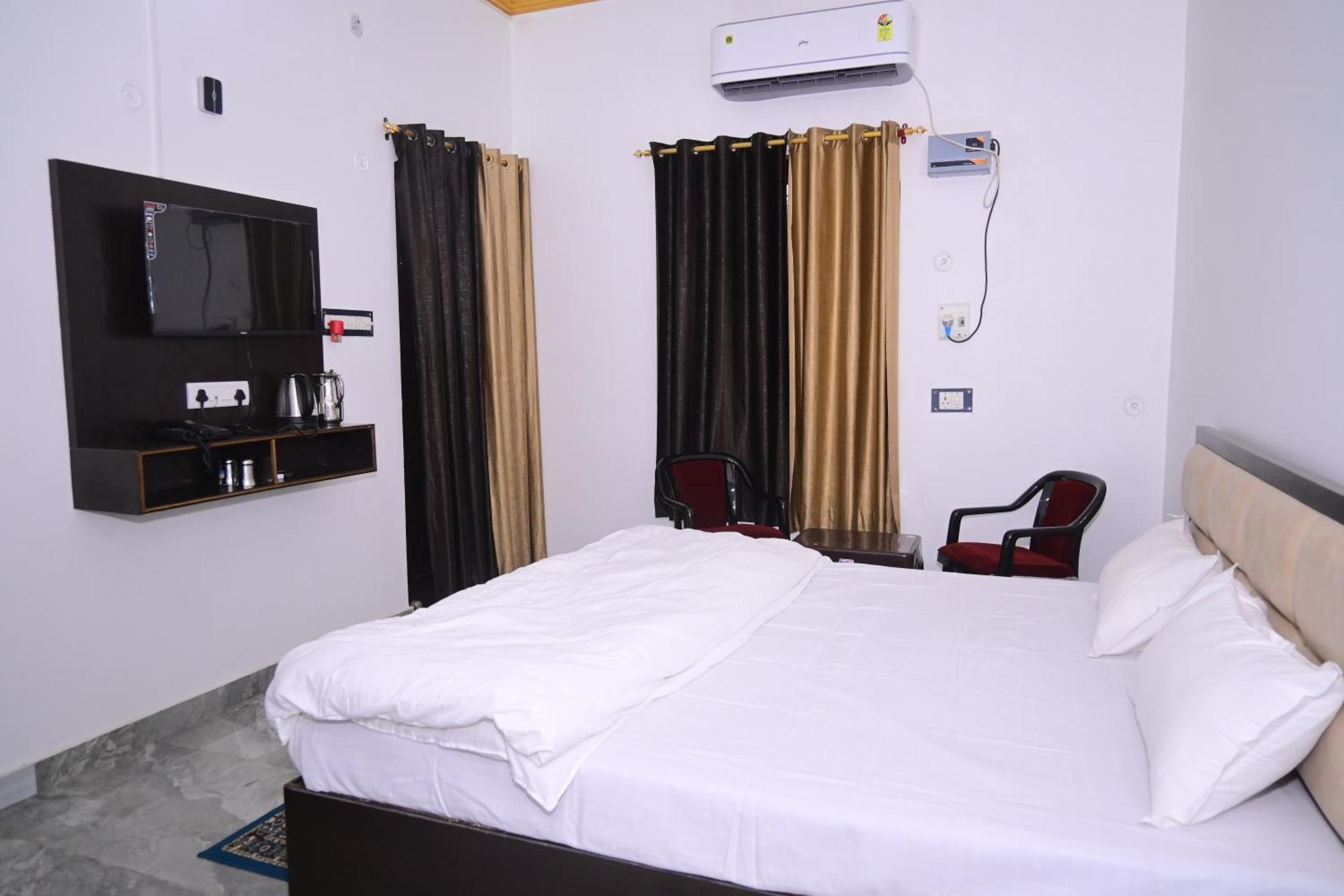 Shri Narayanam Guest House And Home Stay Ayodhya ภายนอก รูปภาพ