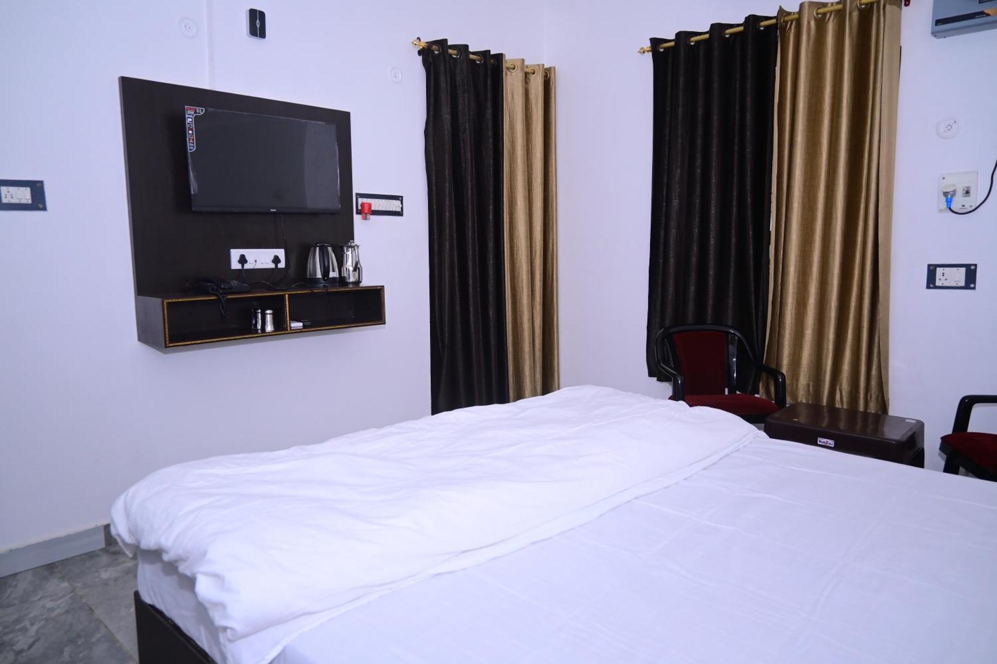 Shri Narayanam Guest House And Home Stay Ayodhya ภายนอก รูปภาพ