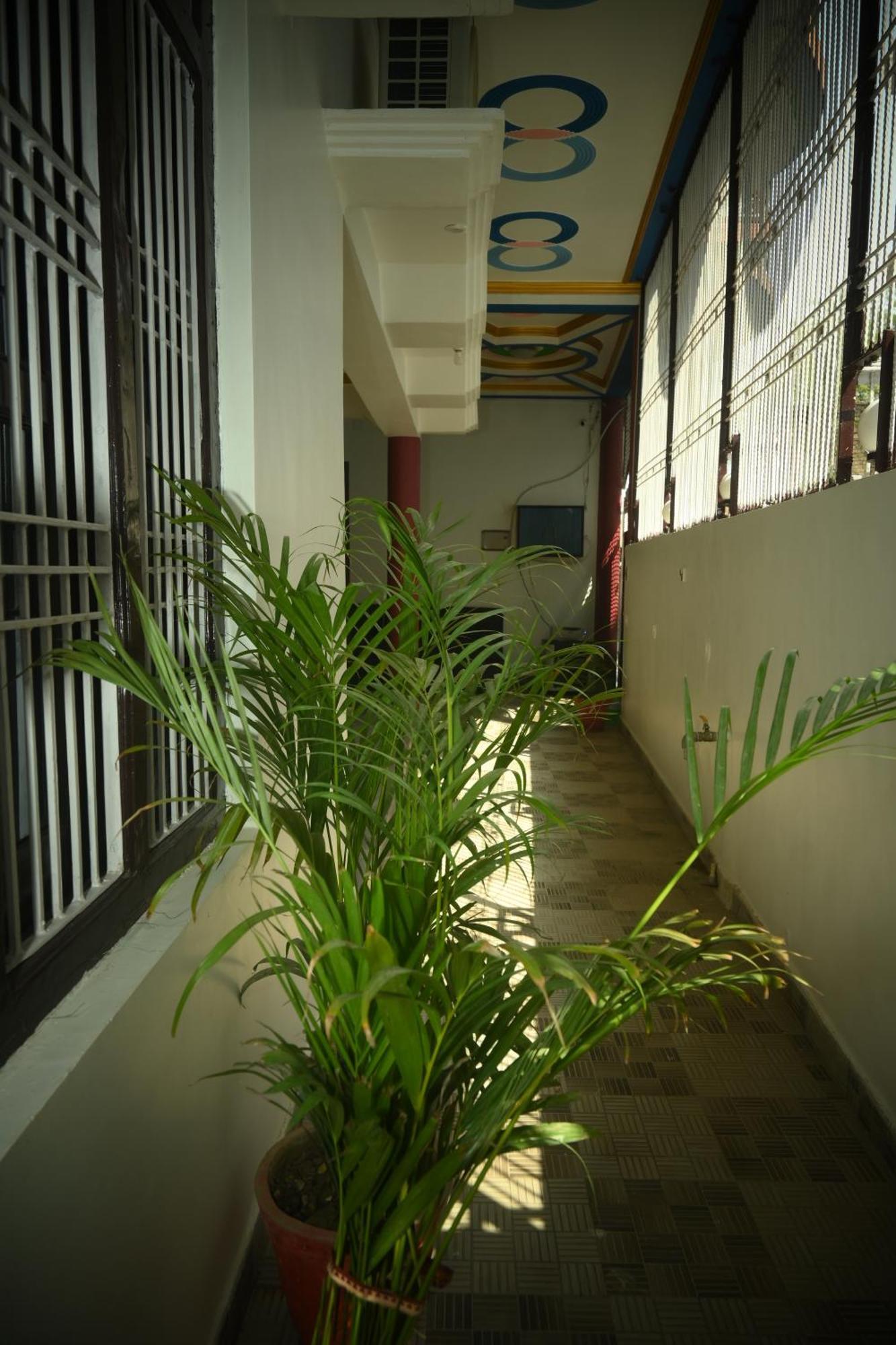 Shri Narayanam Guest House And Home Stay Ayodhya ภายนอก รูปภาพ